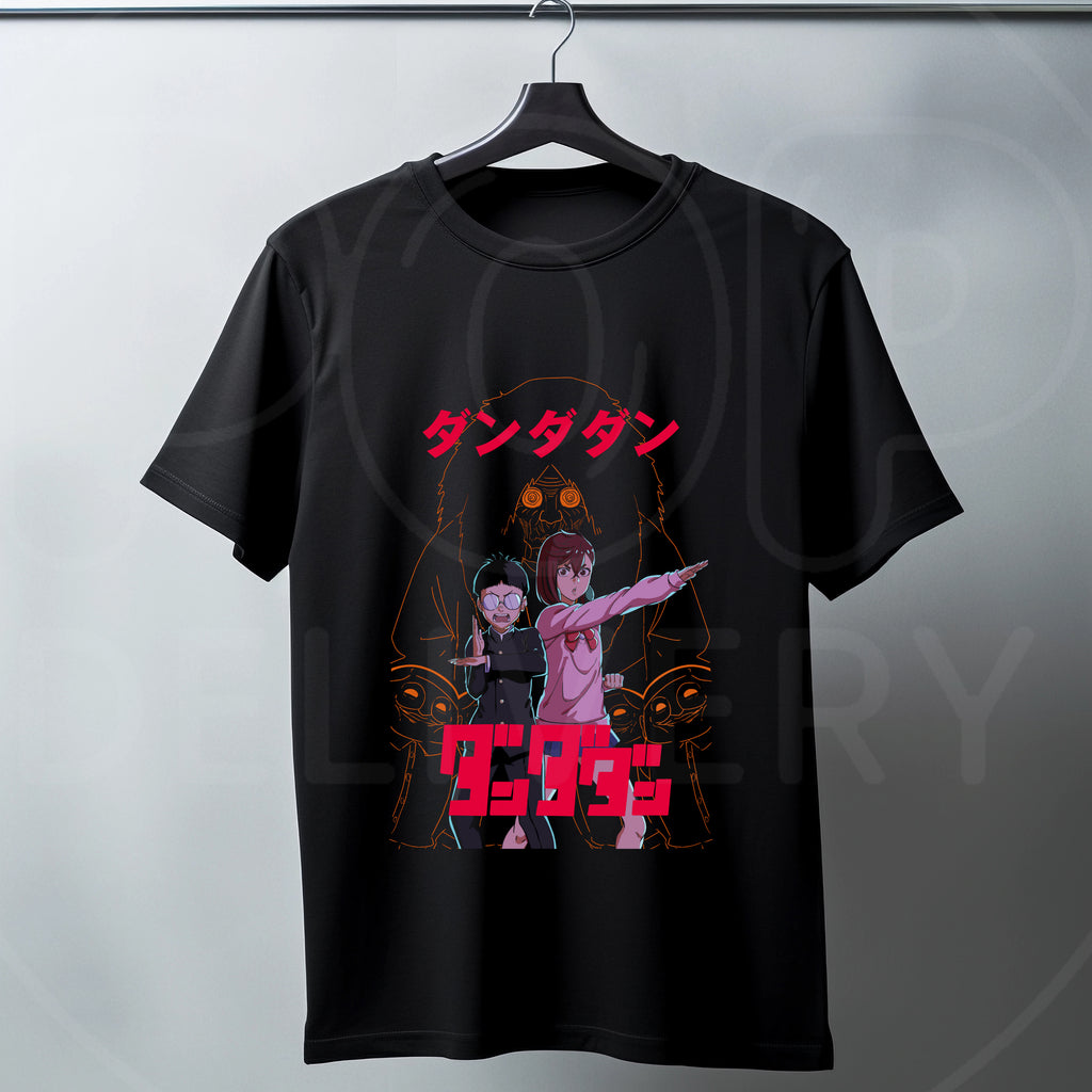Camisa Momo &amp; Okarun – Dandadan (Caos al Acecho)